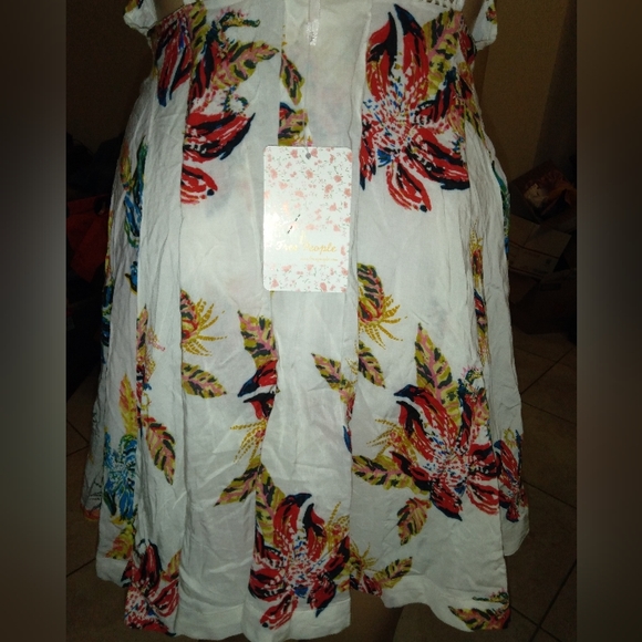 BNWT FREE PEOPLE DRESS SZ SM WHITE FLORAL MESH OPEN BACK PLUNGING NECKLINE - Picture 4 of 8